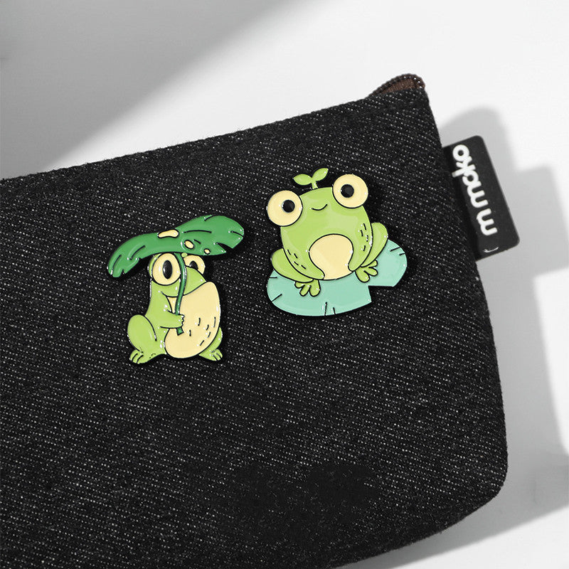 A Little frog Brooch fashion Men And Women Personality Creative Cartoon Metal Badge Student Clothing Decoration