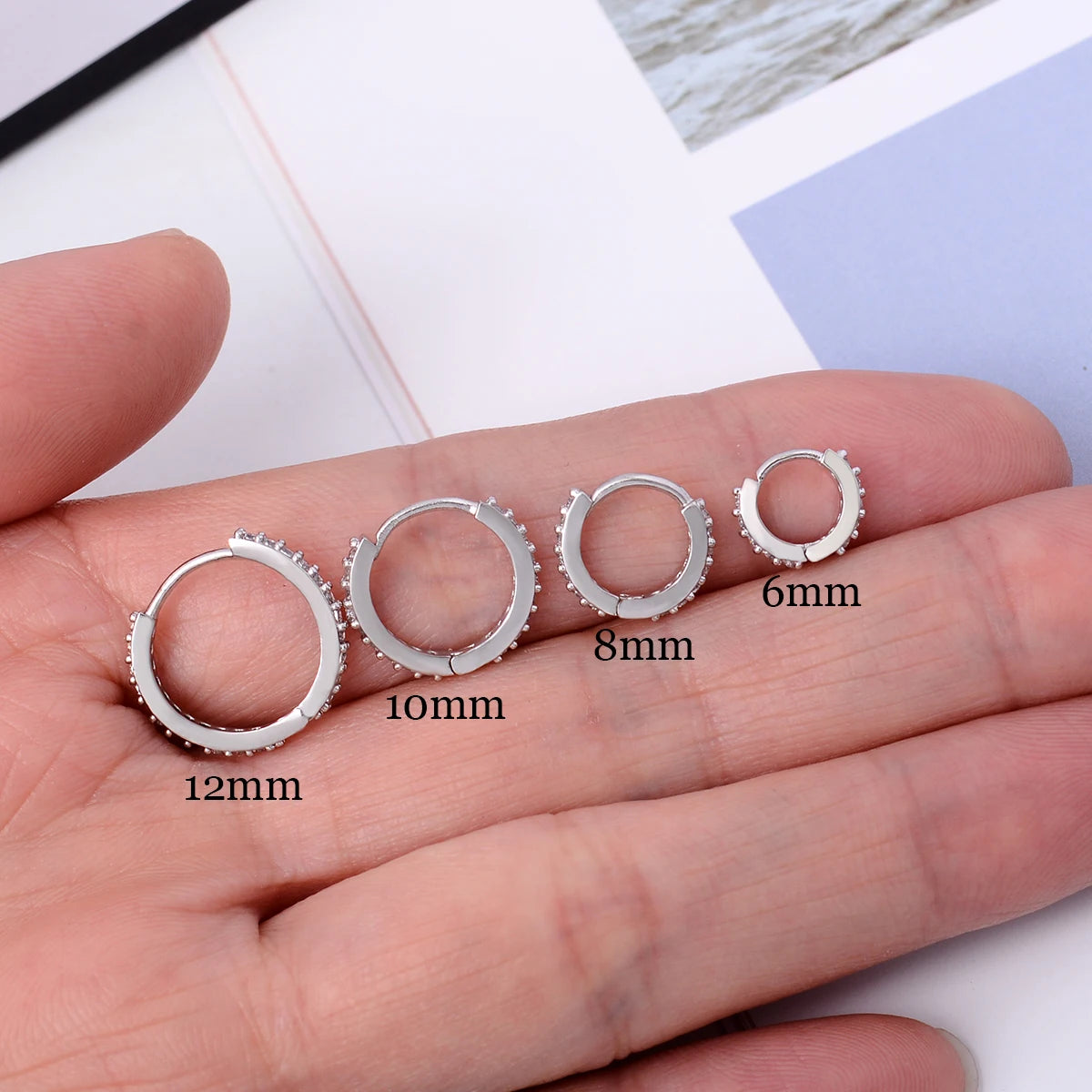 1 Pcs Fashion Exquisite Crystal Zircon Hoop Earrings for Women Rainbow Cartilage Helix Tragus Earring Stud Body Piercing Jewelry