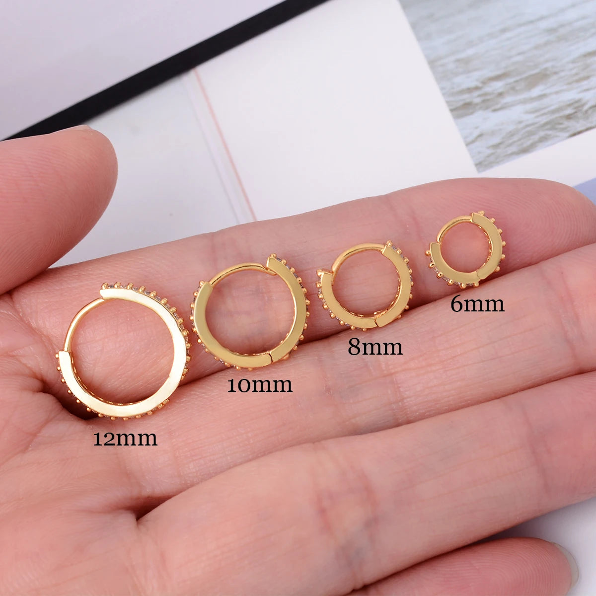 1 Pcs Fashion Exquisite Crystal Zircon Hoop Earrings for Women Rainbow Cartilage Helix Tragus Earring Stud Body Piercing Jewelry
