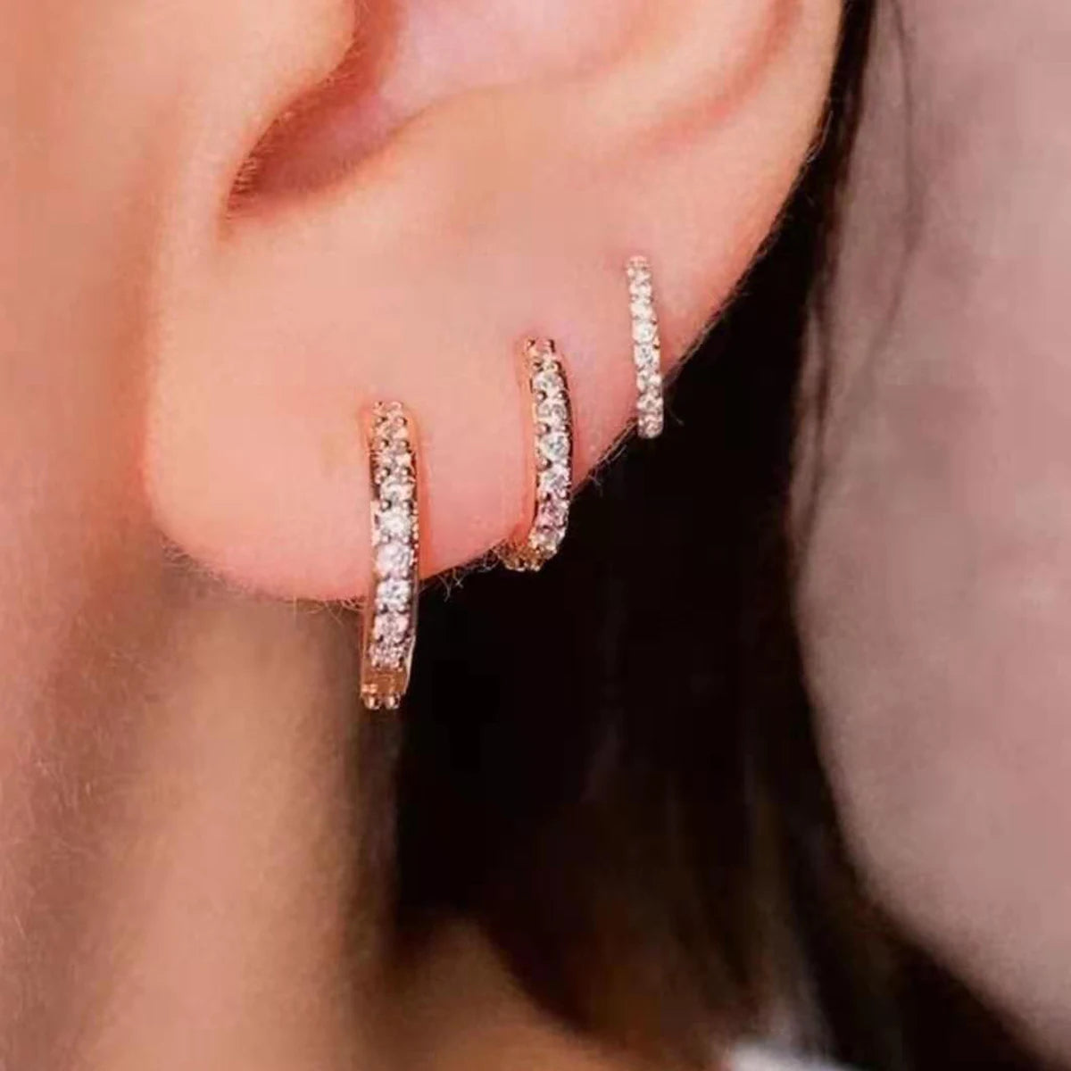 1 Pcs Fashion Exquisite Crystal Zircon Hoop Earrings for Women Rainbow Cartilage Helix Tragus Earring Stud Body Piercing Jewelry