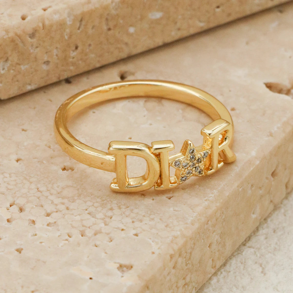 1 Piece New Zircon Letter D Ring for Women Girls Exquisite Fashion Stainless Steel Star Ring Wedding Party Jewelry Gifts