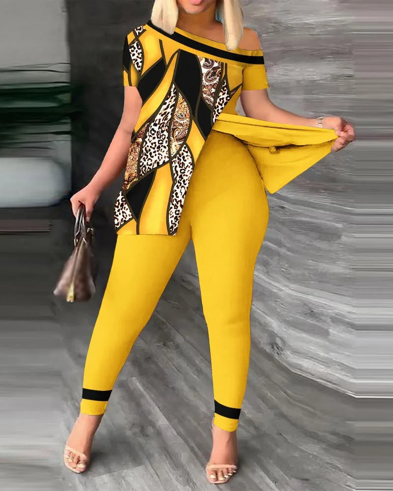 Women's Printed Two-piece Set With Slit Irregular Sloped Collar Top T-shirt Printed Trousers Two-piece Set Fashionable