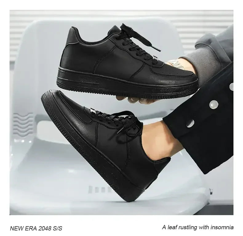 New Solid Color Fashion High Quality Men's Outdoor Walking Vulcanized Shoes Sneakers Casual Shoes Comfortable Lace-up