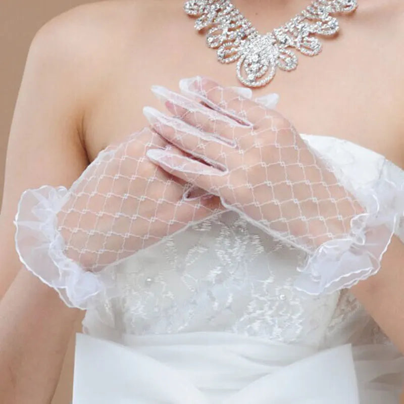1 Pairs Lace Fingerless Wedding Gloves Beautiful See Through Bowknot Bride Party Gloves Female Vintage Soft Short Gloves