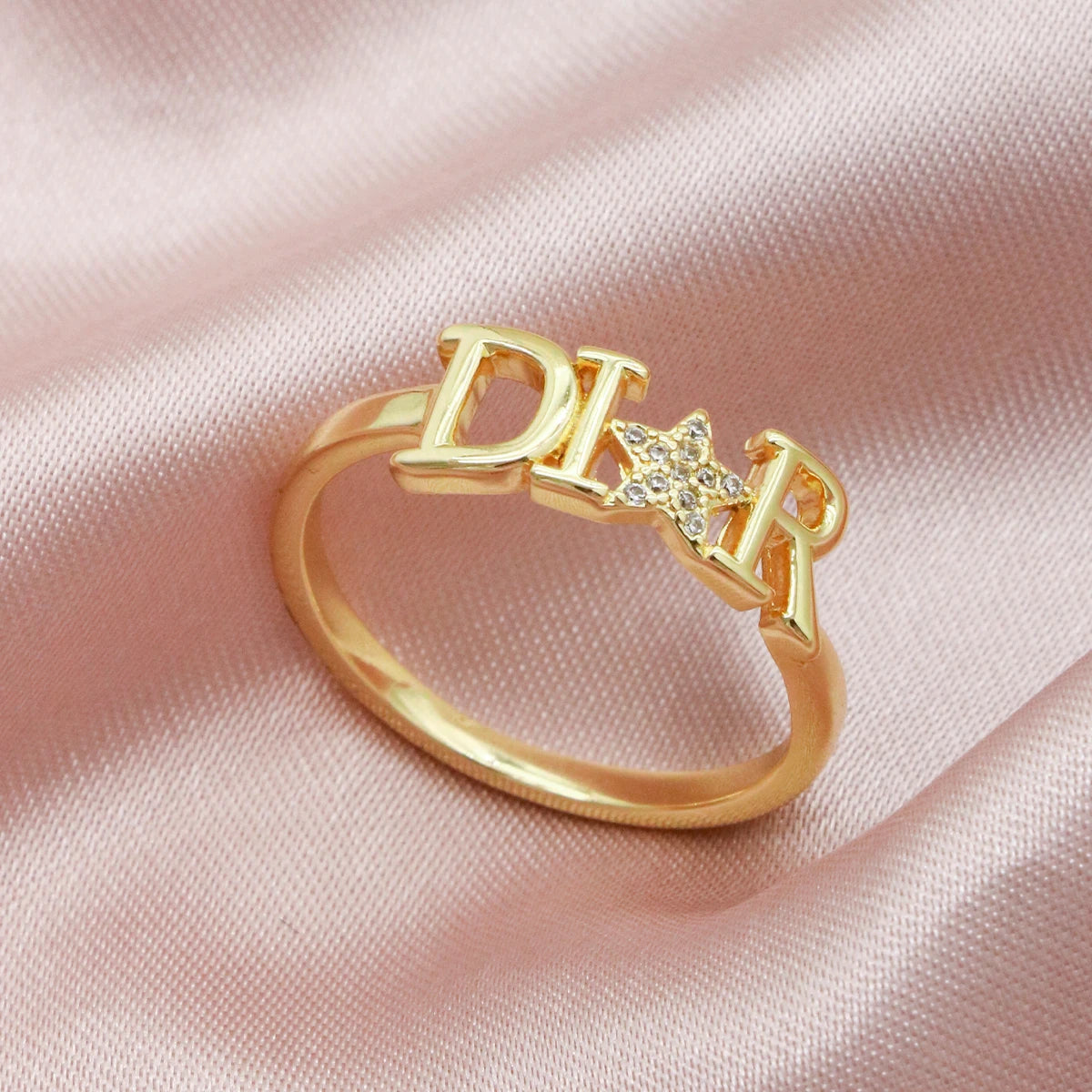 1 Piece New Zircon Letter D Ring for Women Girls Exquisite Fashion Stainless Steel Star Ring Wedding Party Jewelry Gifts