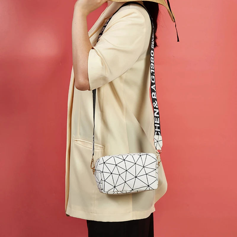Yogodlns Fashion Laser Shoulder Messenger Bag Female Small Square Bag PU Leather Crossbody Bag Trendy New Satchel Bag Bolsa