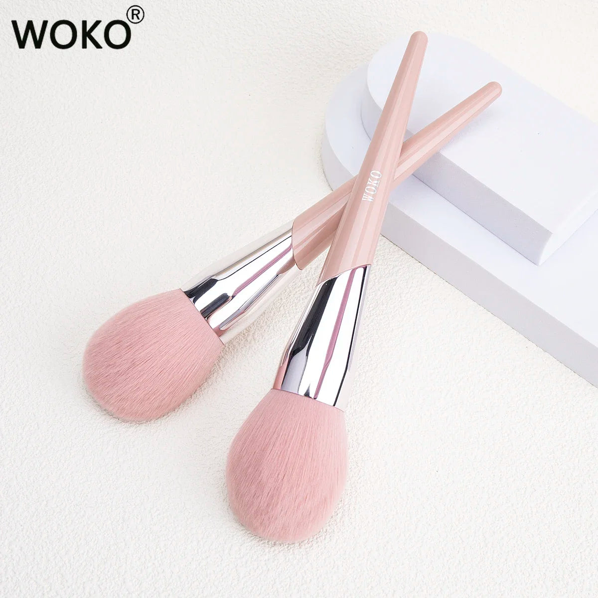 100# Large Powder Make Up Brush Big Powder Bronzer Brush Fluffy Pink Synthetic Hair Face Contour Bronzer Powder Makeup Tool