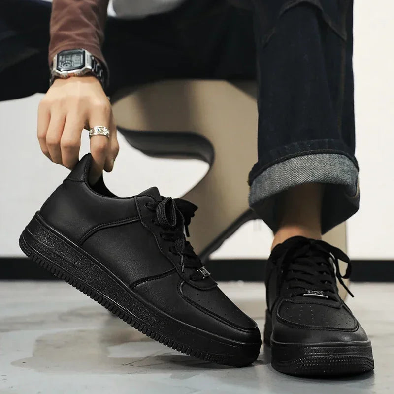 New Solid Color Fashion High Quality Men's Outdoor Walking Vulcanized Shoes Sneakers Casual Shoes Comfortable Lace-up