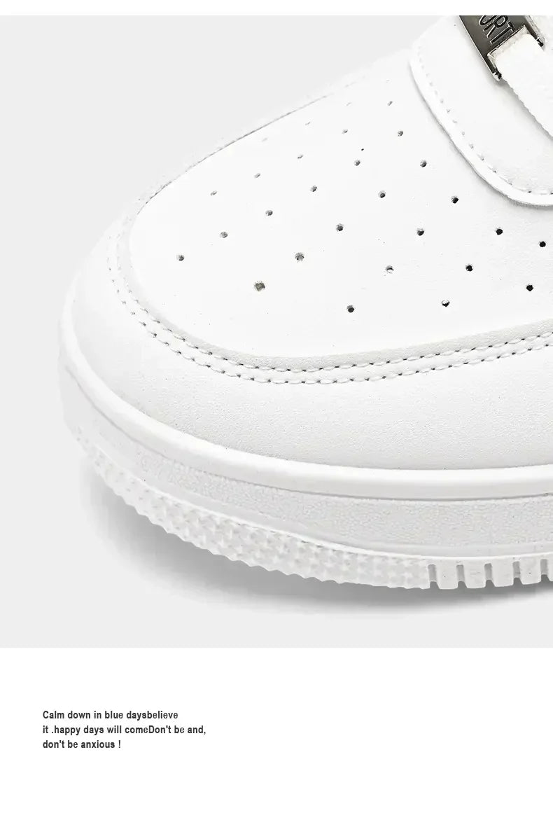 New Solid Color Fashion High Quality Men's Outdoor Walking Vulcanized Shoes Sneakers Casual Shoes Comfortable Lace-up