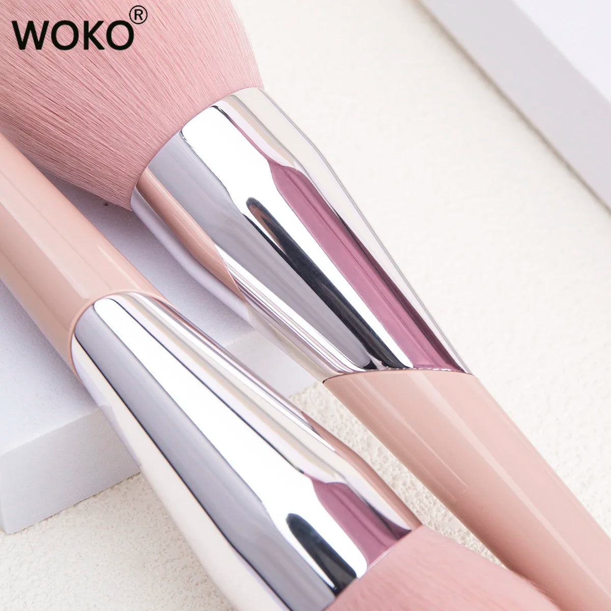 100# Large Powder Make Up Brush Big Powder Bronzer Brush Fluffy Pink Synthetic Hair Face Contour Bronzer Powder Makeup Tool