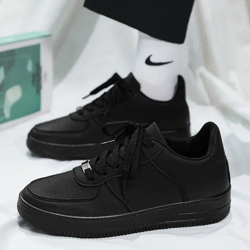 New Solid Color Fashion High Quality Men's Outdoor Walking Vulcanized Shoes Sneakers Casual Shoes Comfortable Lace-up