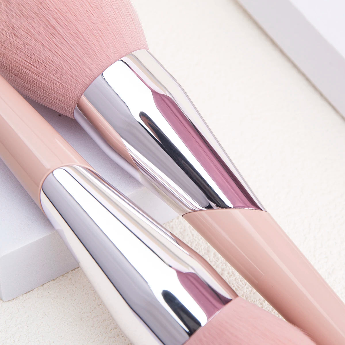 100# Large Powder Make Up Brush Big Powder Bronzer Brush Fluffy Pink Synthetic Hair Face Contour Bronzer Powder Makeup Tool