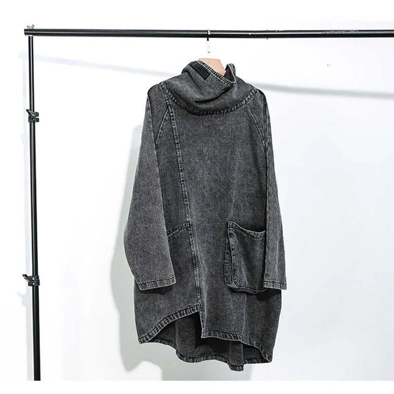 [EAM] Loose Fit Black Denim Big Size Sweatshirt New High Collar Long Sleeve Women Big Size Fashion Spring Autumn 2024 1K166