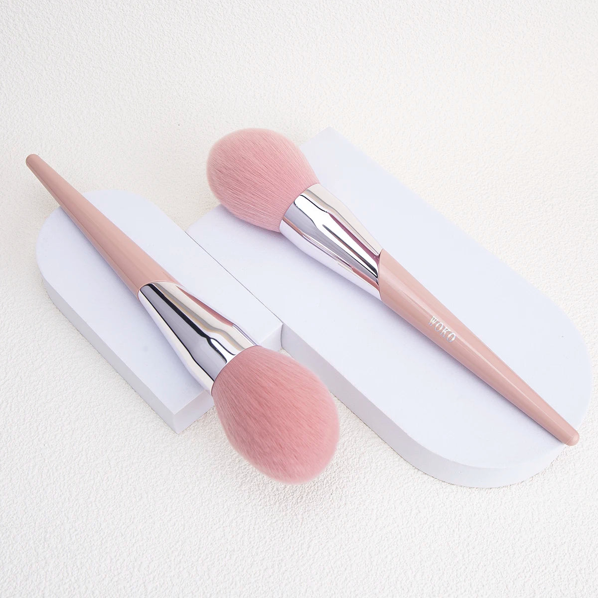 100# Large Powder Make Up Brush Big Powder Bronzer Brush Fluffy Pink Synthetic Hair Face Contour Bronzer Powder Makeup Tool